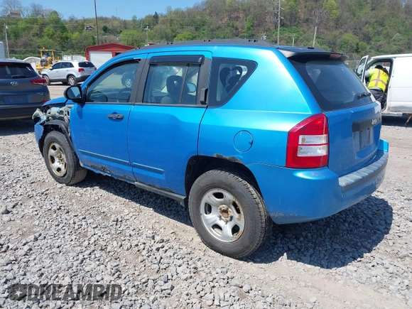 2008 Jeep Compass Sport with VIN 1J8FT47008D504995, listed as a IAAI auction lot 42091807 with Not Provided miles. Bid and sale history available at carsss.com. Image 3.