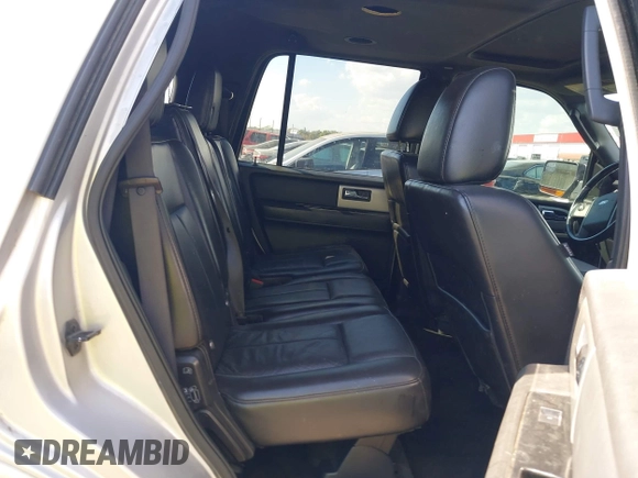 2013 Ford Expedition Limited z VIN 1FMJU1K55DEF45140, wystawiony jako IAAI lot #40653896 z przebiegiem 178 027 mil mil oraz . Historia ofert i sprzedaży dostępna na DreamBid. Obrazek 8.
