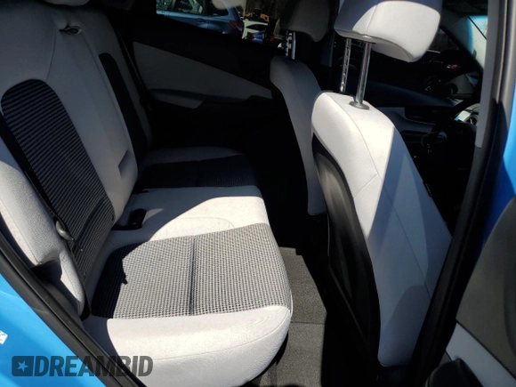 2022 Hyundai Kona SE with VIN KM8K2CAB3NU866257, listed as a Copart auction lot 50492495 with 87,763 mi miles and Salvage Title. Bid and sale history available at DreamBid. Image 11.