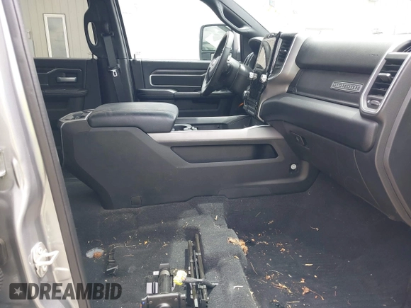 2024 Ram 2500 Big Horn with VIN 3C6UR5DJ1RG186140, listed as a IAAI auction lot 42244804 with 18,907 mi miles and . Bid and sale history available at DreamBid. Image 5.