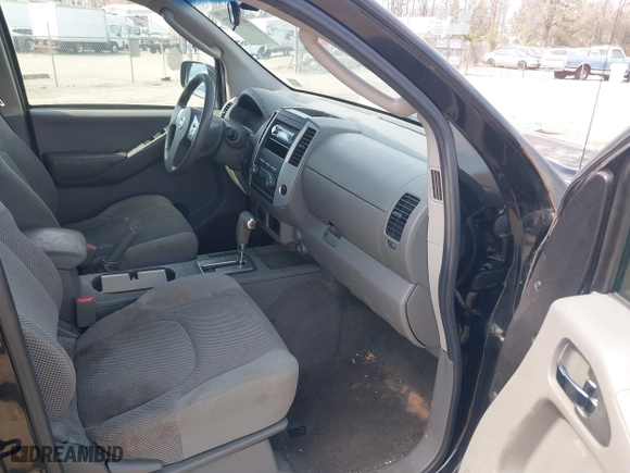 2009 Nissan Frontier SE with VIN 1N6AD07U89C405310, listed as a IAAI auction lot 41920771 with 271,894 mi miles. Bid and sale history available at carsss.com. Image 5.