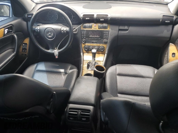 2007 Mercedes-Benz C 230 Sport с VIN WDBRF52H87F881736, выставлен на аукционе Copart как лот 59586375 с пробегом 144 476 миль миль и На запчасти • Non repairable. История ставок и продаж доступна на DreamBid. Изображение 8.