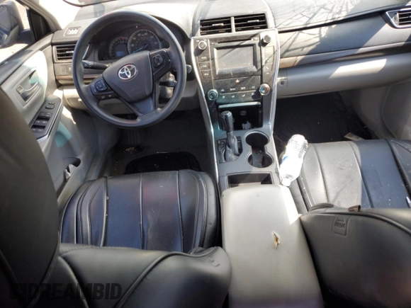 2015 Toyota Camry XLE z VIN 4T1BF1FK5FU900847, wystawiony jako Copart lot #60266555 z przebiegiem 122 071 mil mil oraz Czysty tytuł • Clean title. Historia ofert i sprzedaży dostępna na DreamBid. Obrazek 8.