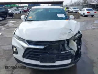 2021 Chevrolet Blazer LT z VIN 3GNKBCRS3MS576373, wystawiony jako IAAI lot #41538823 z przebiegiem 89 181 mil mil oraz . Historia ofert i sprzedaży dostępna na DreamBid. Obrazek 13.