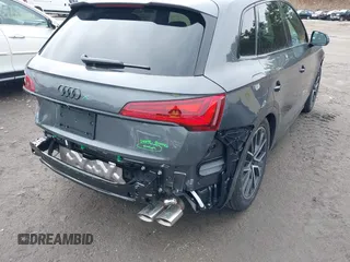 2025 Audi SQ5 Premium Plus z VIN WA1B4AFY6S2052377, wystawiony jako IAAI lot #41971801 z przebiegiem 108 mil mil oraz . Historia ofert i sprzedaży dostępna na DreamBid. Obrazek 22.