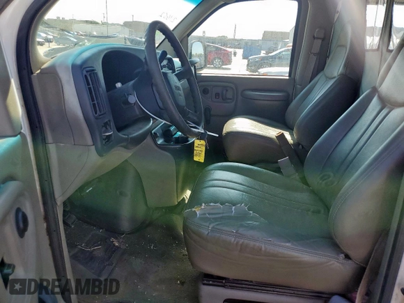 2000 GMC Savana z VIN 1GTHG35R8Y1229622, wystawiony jako Copart lot #59042745 z przebiegiem 85 409 mil mil oraz Szkoda całkowita • Salvage title. Historia ofert i sprzedaży dostępna na DreamBid. Obrazek 7.