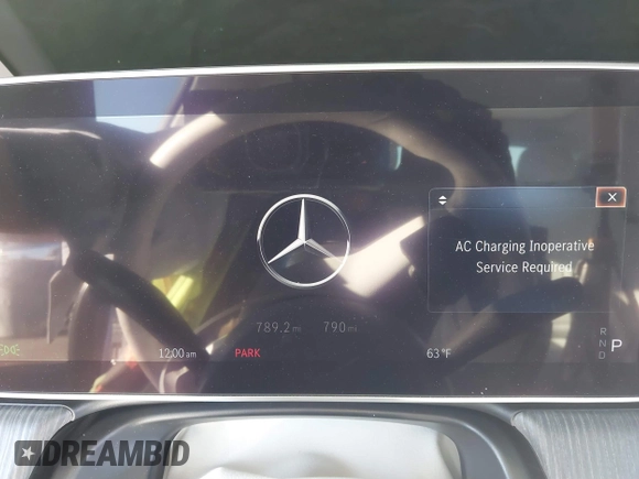 2024 Mercedes-Benz EQE 350+ z VIN W1KEG2BB3RF059619, wystawiony jako IAAI lot #41865785 z przebiegiem 790 mil mil oraz . Historia ofert i sprzedaży dostępna na DreamBid. Obrazek 7.