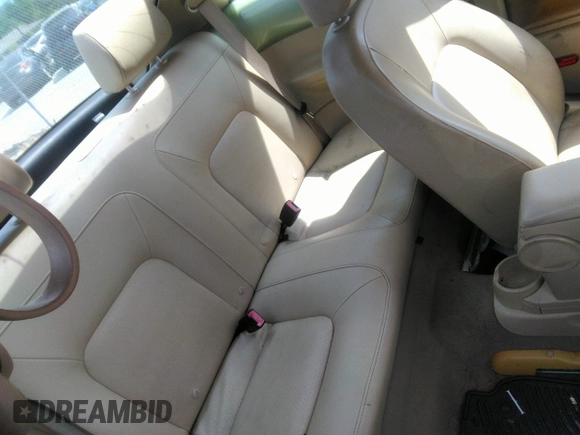 2007 Volkswagen Beetle z VIN 3VWPW31C97M514361, wystawiony jako IAAI lot #42274034 z przebiegiem 101 398 mil mil oraz . Historia ofert i sprzedaży dostępna na DreamBid. Obrazek 8.