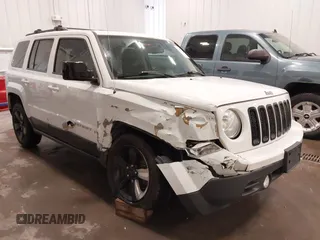 2014 Jeep Patriot Latitude with VIN 1C4NJPFB8ED717749, listed as a IAAI auction lot 41962155 with 147,755 mi miles and . Bid and sale history available at carsss.com. Image 6.