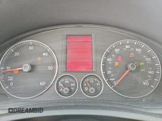 2006 Volkswagen Jetta 1.9L TDI z VIN 3VWDT71K46M043065, wystawiony jako Copart lot #62080885 z przebiegiem 279 917 mil mil oraz Nie do naprawy • Non repairable. Historia ofert i sprzedaży dostępna na DreamBid. Obrazek 9.