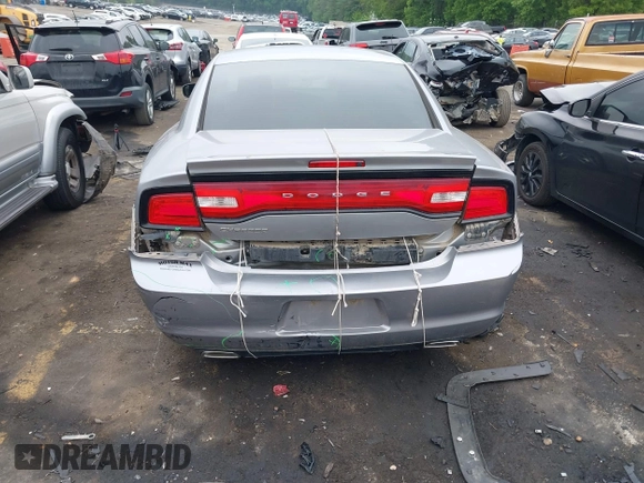2013 Dodge Charger SE z VIN 2C3CDXBG2DH639121, wystawiony jako IAAI lot #42097775 z przebiegiem 240 743 mil mil oraz . Historia ofert i sprzedaży dostępna na DreamBid. Obrazek 6.