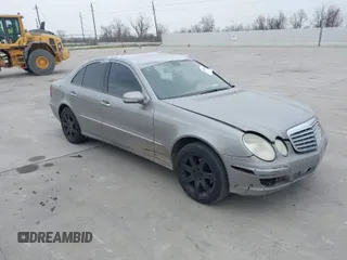 2008 Mercedes-Benz E-Class Luxury 3.5L with VIN WDBUF56X18B322372, listed as a IAAI auction lot 41784816 with 1 mi miles. Bid and sale history available at carsss.com. Image 1.