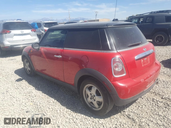 2011 MINI Hardtop with VIN WMWSU3C5XBT184531, listed as a Copart auction lot 66406015 with 158,576 mi miles and Clean title. Bid and sale history available at DreamBid. Image 2.