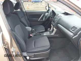 2015 Subaru Forester 2.5i z VIN JF2SJABC3FH437635, wystawiony jako IAAI lot #42515132 z przebiegiem 217 398 mil mil oraz . Historia ofert i sprzedaży dostępna na DreamBid. Obrazek 5.