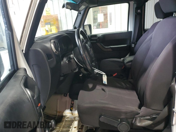 2013 Jeep Wrangler Unlimited Sport z VIN 1C4BJWDGXDL632315, wystawiony jako Copart lot #66711564 z przebiegiem 131 907 mil mil oraz Tytuł czysty. Historia ofert i sprzedaży dostępna na DreamBid. Obrazek 7.