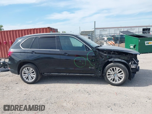 2016 BMW X5 xDrive35i z VIN 5UXKR0C56G0S85219, wystawiony jako IAAI lot #42213603 z przebiegiem 86 959 mil mil oraz . Historia ofert i sprzedaży dostępna na DreamBid. Obrazek 14.