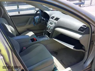 2009 Toyota Camry with VIN 4T1BE46K69U412662, listed as a IAAI auction lot 42072105 with 184,410 mi miles. Bid and sale history available at carsss.com. Image 5.