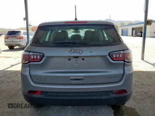2020 Jeep Compass Sport z VIN 3C4NJDAB4LT174073, wystawiony jako Copart lot #61958075 z przebiegiem 105 000 mil mil oraz Szkoda całkowita • Salvage title. Historia ofert i sprzedaży dostępna na DreamBid. Obrazek 6.