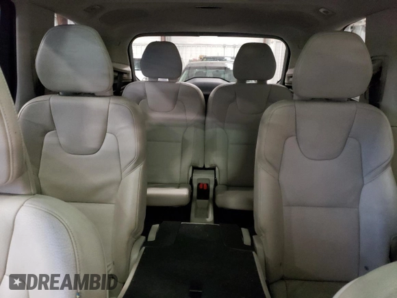 2016 Volvo XC90 T6 Momentum with VIN YV4A22PK3G1071809, listed as a Copart auction lot 68941802 with 89,566 mi miles. Bid and sale history available at carsss.com. Image 10.