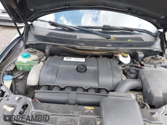 2011 Volvo XC90 I6 with VIN YV4952CZ4B1588770, listed as a IAAI auction lot 42166146 with 145,689 mi miles and . Bid and sale history available at DreamBid. Image 10.