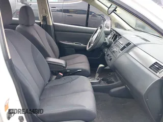 2008 Nissan Versa S с VIN 3N1BC11E48L398119, выставлен на аукционе IAAI как лот 42754328 с пробегом 179 056 миль миль и . История ставок и продаж доступна на DreamBid. Изображение 5.