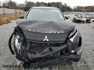 2024 Mitsubishi Outlander SE with VIN JA4J4VA80RZ078582, listed as a Copart auction lot 43460565 with 4,531 mi miles and Salvage Title. Bid and sale history available at carsss.com. Image 5.