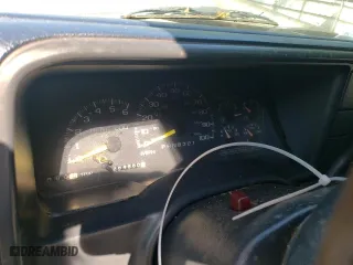 1999 Chevrolet Tahoe Z71 with VIN 1GNEK13R1XJ315188, listed as a Copart auction lot 68498944 with 264,880 mi miles and Salvage Title. Bid and sale history available at carsss.com. Image 9.