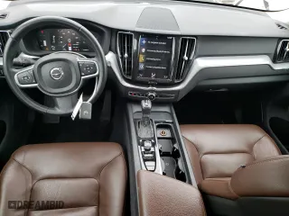 2018 Volvo XC60 Momentum with VIN LYV102RK1JB083592, listed as a Copart auction lot 68032212 with 34,094 mi miles. Bid and sale history available at carsss.com. Image 8.