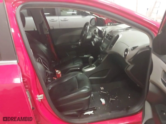 2015 Chevrolet Sonic LTZ with VIN 1G1JE5SB7F4165278, listed as a IAAI auction lot 41928275 with 1 mi miles. Bid and sale history available at carsss.com. Image 5.