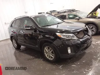 2015 Kia Sorento LX with VIN 5XYKTCA68FG616469, listed as a IAAI auction lot 41980440 with 122,350 mi miles. Bid and sale history available at carsss.com. Image 1.