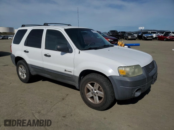 2006 Ford Escape Hybrid with VIN 1FMCU96H86KA13865, listed as a Copart auction lot 45927815 with 152,851 mi miles and Clean Title. Bid and sale history available at carsss.com. Image 4.