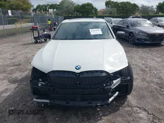 2025 BMW 3 Series 330i with VIN 3MW69CW08S8F14628, listed as a IAAI auction lot 41655546 with 1,492 mi miles and . Bid and sale history available at carsss.com. Image 13.