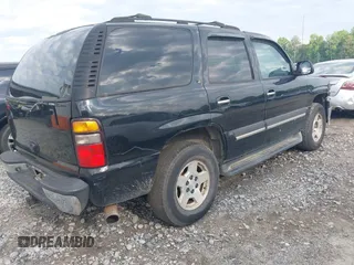 2005 Chevrolet Tahoe Z71 z VIN 1GNEC13T85R213569, wystawiony jako IAAI lot #42229453 z przebiegiem 371 339 mil mil oraz . Historia ofert i sprzedaży dostępna na DreamBid. Obrazek 4.