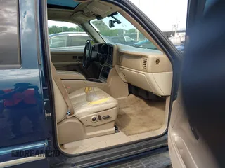 2005 Chevrolet Tahoe LT with VIN 1GNEK13T65J245762, listed as a IAAI auction lot 42796550 with 258,285 mi miles and . Bid and sale history available at DreamBid. Image 5.