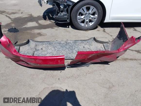 2023 Tesla Model 3 z VIN 5YJ3E1EA6PF566326, wystawiony jako IAAI lot #42687125 z przebiegiem 43 548 mil mil oraz . Historia ofert i sprzedaży dostępna na DreamBid. Obrazek 12.