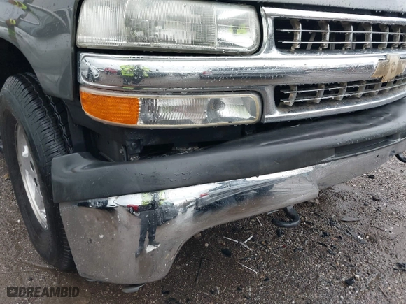 2001 Chevrolet Tahoe LT with VIN 1GNEK13T61J232455, listed as a IAAI auction lot 41208590 with 267,170 mi miles. Bid and sale history available at carsss.com. Image 17.