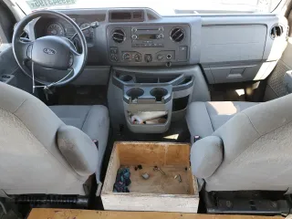2013 Ford Econoline Passenger XL with VIN 1FBSS3BL0DDA55949, listed as a Copart auction lot 49943195 with 178,093 mi miles and Clean title. Bid and sale history available at DreamBid. Image 8.