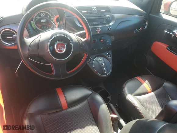 2015 FIAT 500e with VIN 3C3CFFGE2FT561560, listed as a Copart auction lot 77210834 with 44,235 mi miles and Salvage Title. Bid and sale history available at carsss.com. Image 8.
