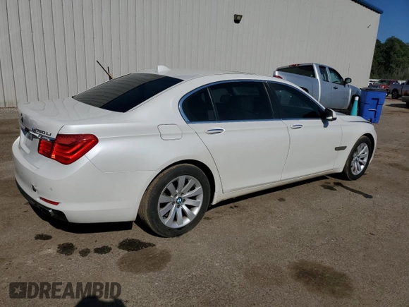 2010 BMW 7 Series 750Li z VIN WBAKB8C5XACY62874, wystawiony jako Copart lot #75656054 z przebiegiem 132 663 mil mil oraz Szkoda całkowita • Salvage title. Historia ofert i sprzedaży dostępna na DreamBid. Obrazek 3.