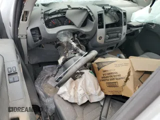 2020 Nissan Frontier S z VIN 1N6ED0CE2LN723659, wystawiony jako Copart lot #47130435 z przebiegiem Nie podano mil oraz Szkoda całkowita • Salvage title. Historia ofert i sprzedaży dostępna na DreamBid. Obrazek 8.
