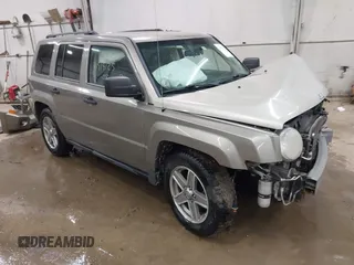 2008 Jeep Patriot Sport with VIN 1J8FT28WX8D549644, listed as a IAAI auction lot 41919125 with 125,859 mi miles. Bid and sale history available at carsss.com. Image 1.