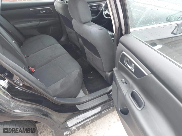 2015 Nissan Altima 2.5 with VIN 1N4AL3AP1FN390326, listed as a IAAI auction lot 41138264 with 128,020 mi miles. Bid and sale history available at carsss.com. Image 8.