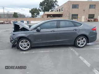 2018 Ford Fusion SE z VIN 3FA6P0LU8JR195096, wystawiony jako IAAI lot #41494088 z przebiegiem 114 007 mil mil oraz . Historia ofert i sprzedaży dostępna na DreamBid. Obrazek 15.