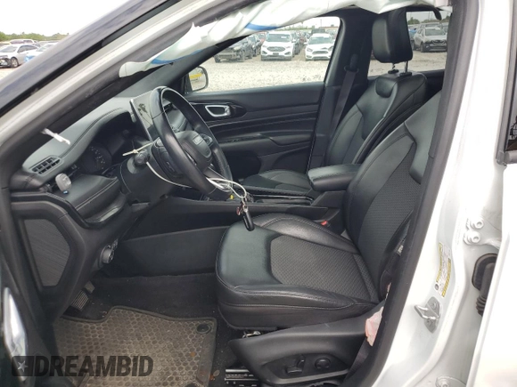 2022 Jeep Compass Latitude with VIN 3C4NJCBB9NT211131, listed as a Copart auction lot 54929515 with 39,506 mi miles and Salvage title. Bid and sale history available at DreamBid. Image 7.