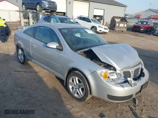 2007 Pontiac G5 with VIN 1G2AL15F577132658, listed as a IAAI auction lot 41786138 with 98,007 mi miles. Bid and sale history available at carsss.com. Image 1.