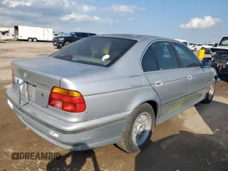 1998 BMW 5 Series 528i z VIN WBADD6323WGT91986, wystawiony jako Copart lot #57990025 z przebiegiem Nie podano mil oraz Czysty tytuł • Clean title. Historia ofert i sprzedaży dostępna na DreamBid. Obrazek 3.