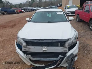2019 Nissan Altima S z VIN 1N4BL4BV5KN308941, wystawiony jako IAAI lot #41851529 z przebiegiem 146 915 mil mil oraz . Historia ofert i sprzedaży dostępna na DreamBid. Obrazek 12.