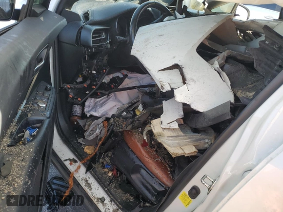 2018 Toyota C-HR XLE с VIN JTNKHMBX3J1008779, выставлен на аукционе Copart как лот 54628215 с пробегом 80 063 миль миль и Списание • Salvage title. История ставок и продаж доступна на DreamBid. Изображение 8.