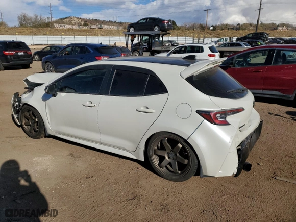 2020 Toyota Corolla Hatchback SE with VIN JTNB4RBE0L3091568, listed as a Copart auction lot 81699674 with 115,047 mi miles and Salvage Title. Bid and sale history available at carsss.com. Image 2.