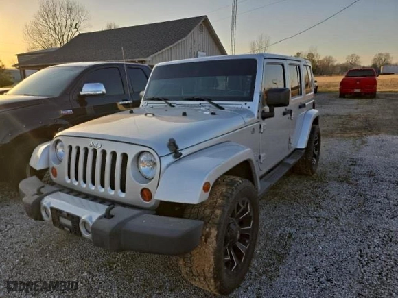 2011 Jeep Wrangler Unlimited Sahara with VIN 1J4BA5H16BL627992, listed as a Copart auction lot 54337305 with 197,845 mi miles and Clean Title. Bid and sale history available at carsss.com. Image 2.
